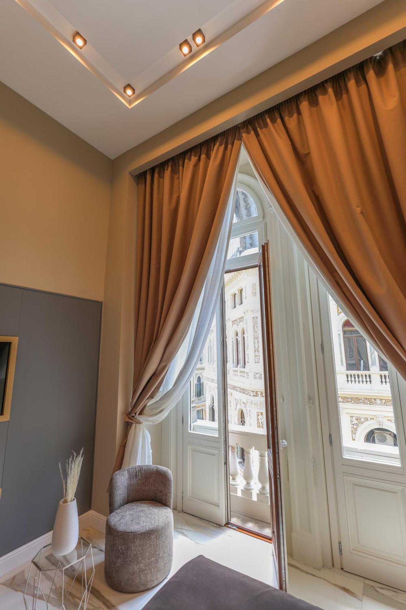 Maison San Carlo Luxury Suites Νάπολη Εξωτερικό φωτογραφία