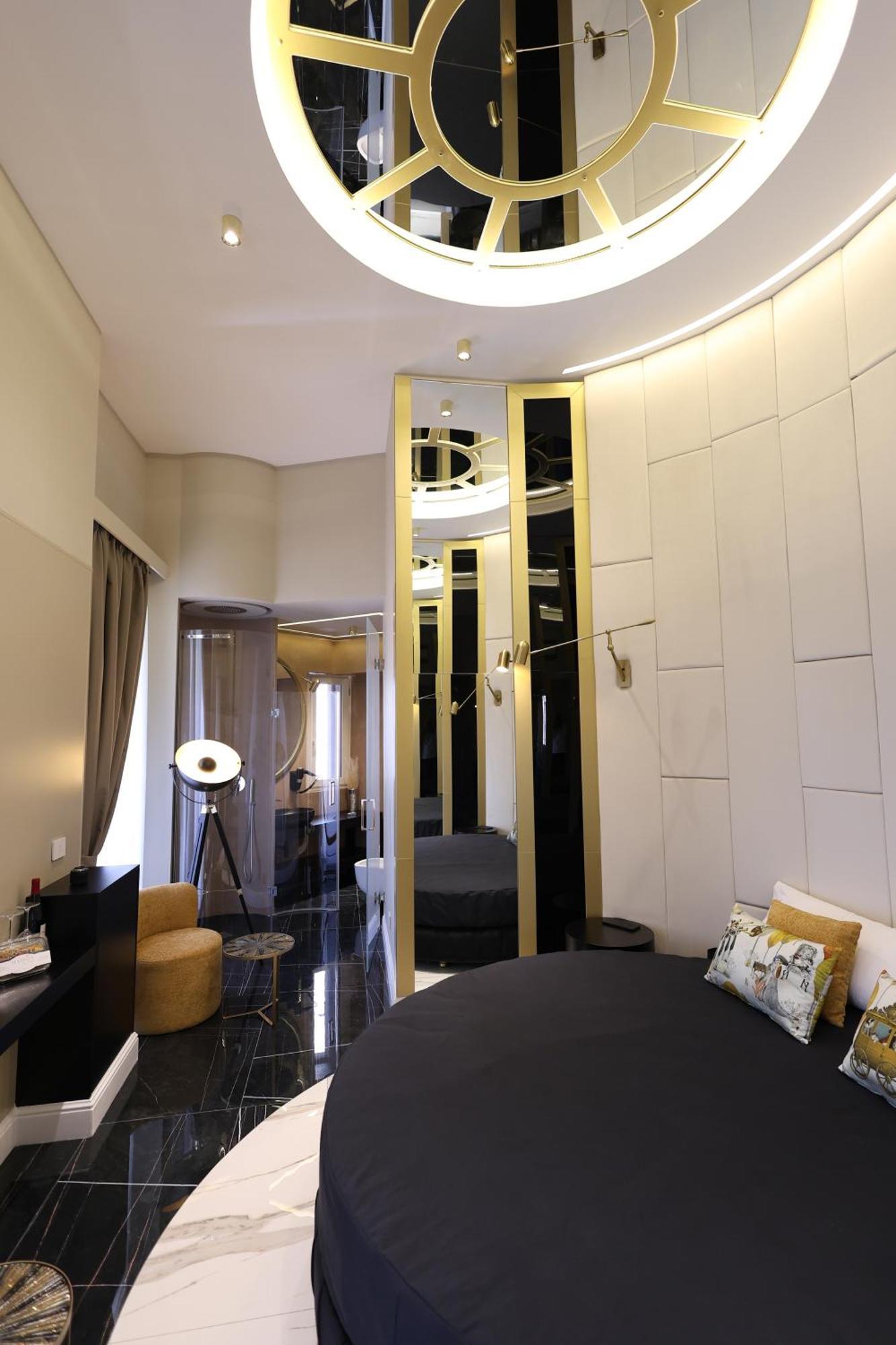 Maison San Carlo Luxury Suites Νάπολη Εξωτερικό φωτογραφία