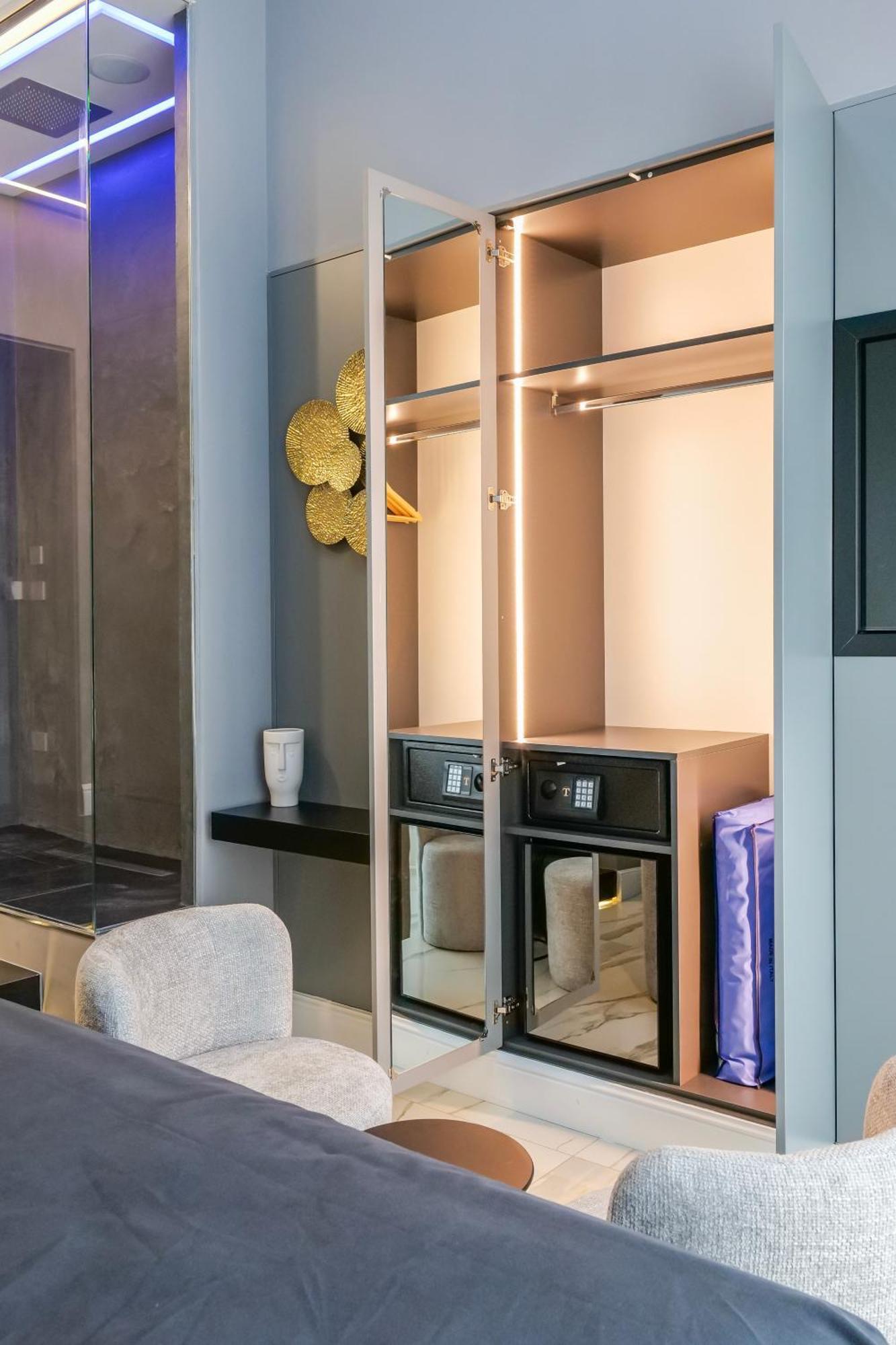 Maison San Carlo Luxury Suites Νάπολη Εξωτερικό φωτογραφία