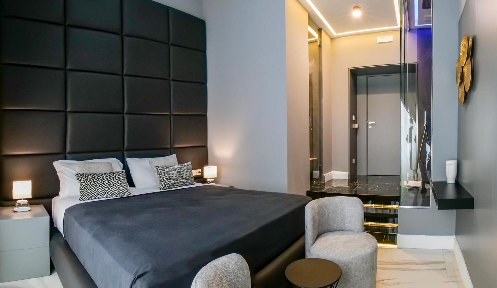 Maison San Carlo Luxury Suites Νάπολη Εξωτερικό φωτογραφία